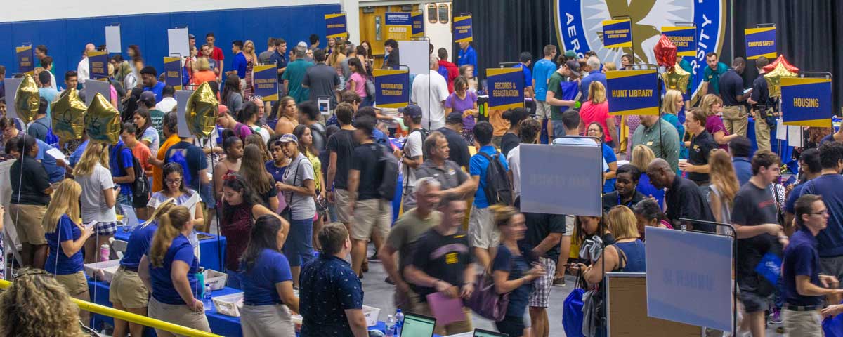 New student orientation in the ICI Center.