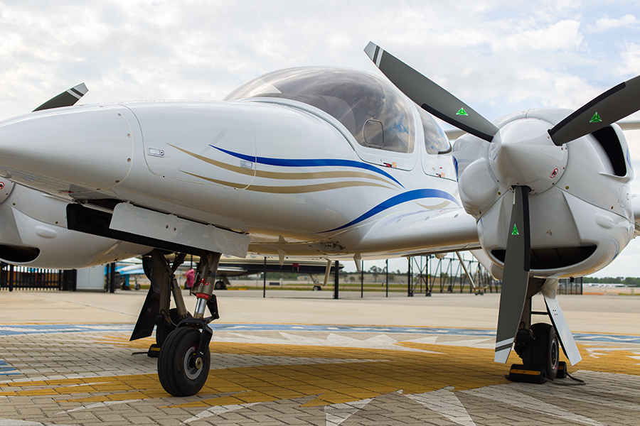 Diamond DA42-VI | Embry-Riddle Aeronautical University - Daytona Beach, FL
