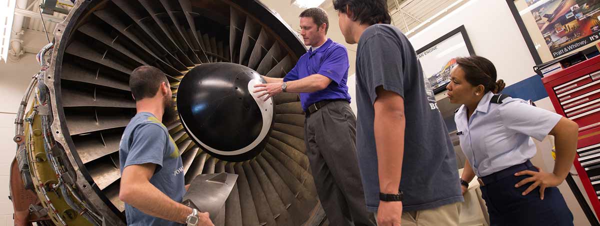 Aeronautical engineering deals schools