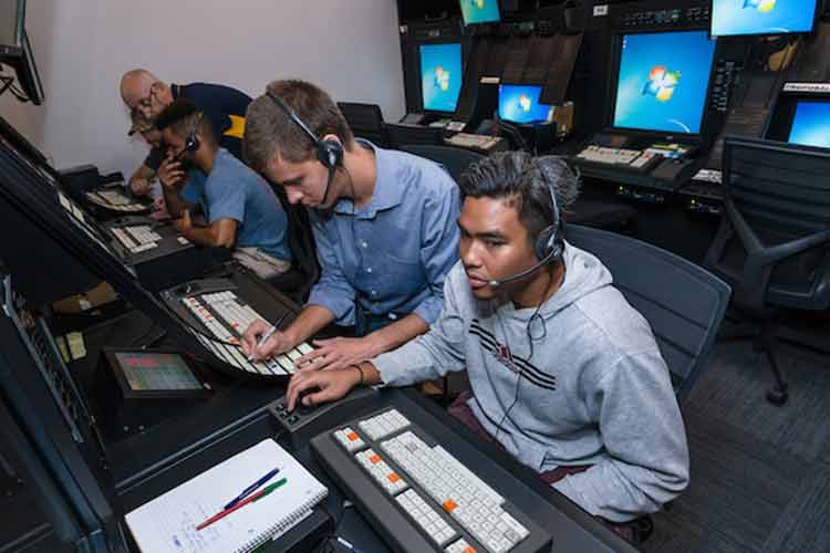 the Enroute Air Traffic Control Center Lab