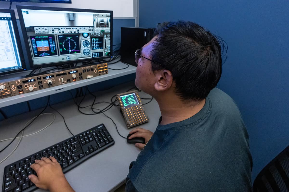 The Les Kumpula Flight Techniques and Electronic Navigation Lab