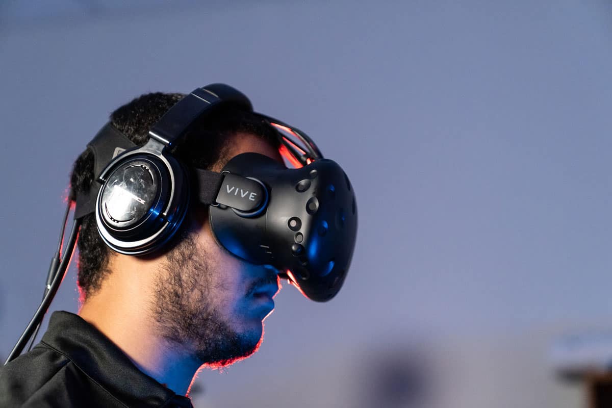 Student wears a virtual reality mask.