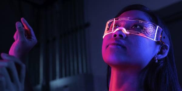 Embry-Riddle student working with augmented reality. 